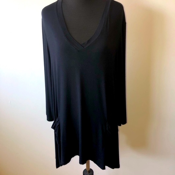 NWOT LOGO by Lori Goldstein Essential Sharkbite Hem Top - Picture 16 of 16